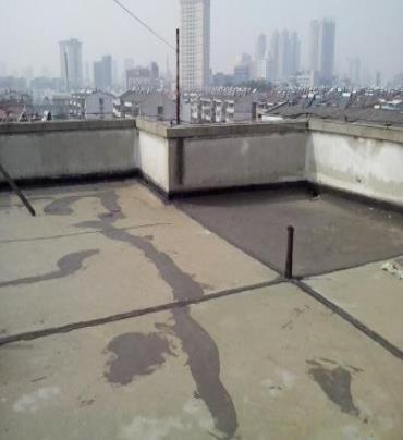武强漏水维修 楼顶漏水是什么原因，楼顶漏水维修方法是什么?